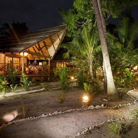 Metita Beach & Dive Resort Daruba Екстериор снимка